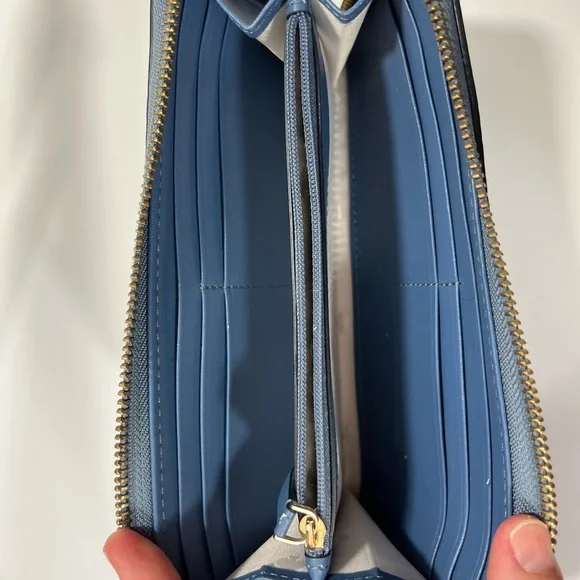 Kate Spade Blue Leather Wallet/Wristlet - Picture 7 of 11
